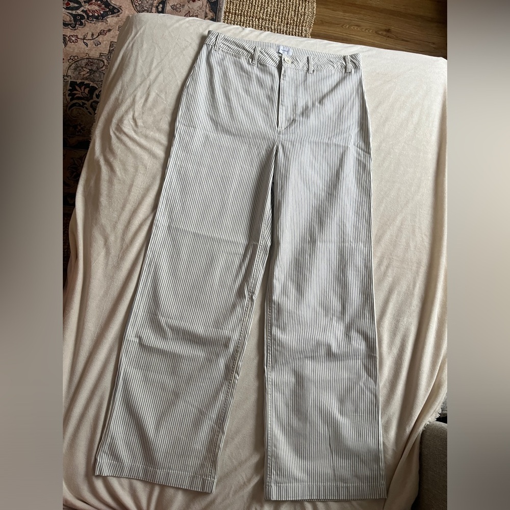 Old Navy White with Blue Stripe Cropped Jeans Size 8 TALL NWOT